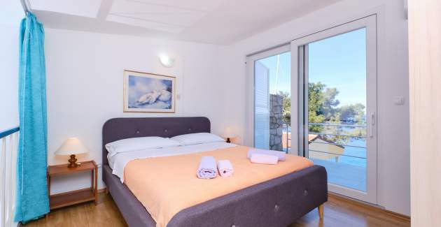Appartamento Vitorio 3 - situato vicino al mare e alla spiaggia della baia Vladarka