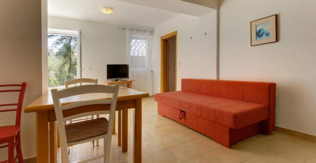 Apartment Bogdan 1 accommodation for two in Artatore, Mali Lošinj
