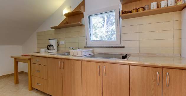 Apartment Bogdan 5 comfortable accommodation for 4 people in Artatore, Mali Lošinj
