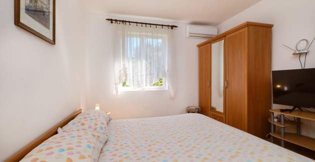 Apartment Diana 1 functional accommodation near the city center Mali Lošinj