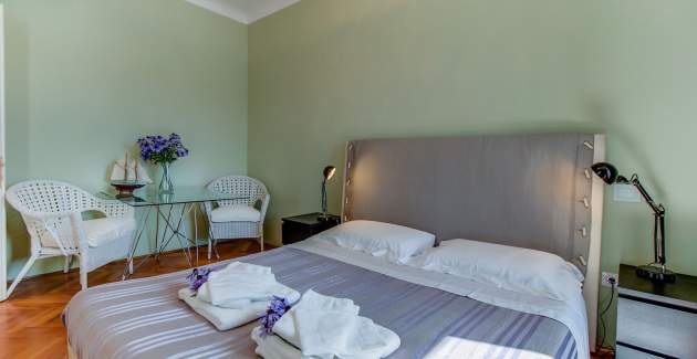 Vindobona Room in the Heart of Mali Lošinj - Sea View