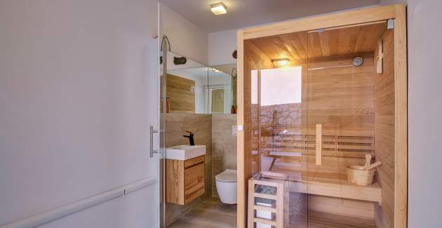 Villa Arta 2 Luxuriöses Apartment mit Pool, Artatore