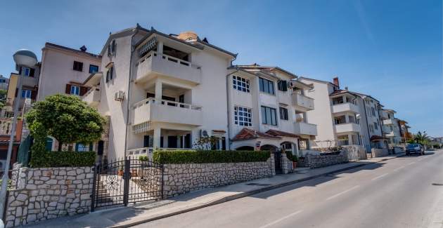 Apartment Branka 1 - Relax by the sea in Mali Losinj