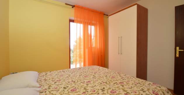 Apartment Brigita 2 in a quiet area of ​​Zagazina for 4 people, Mali Lošinj