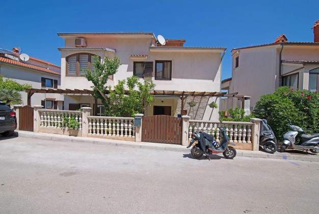 Apartman Ena 1 za 4 osobe s pogledom na more, Mali Lošinj