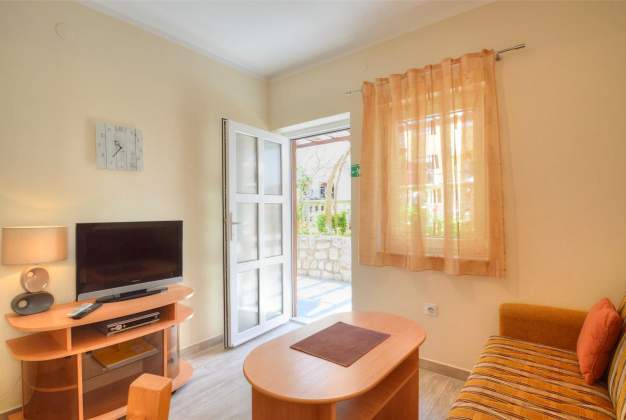 Apartment Ena 2, for two people near the bay of St. Martin, Mali Lošinj