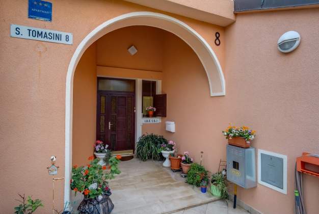 Apartment Erika 1 Charming stay with sea view, Mali Losinj