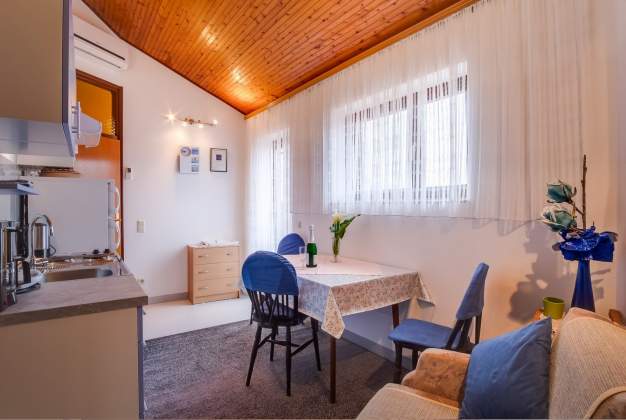 Apartmaji Erika 1 - Mali Lošinj, Hrvaška