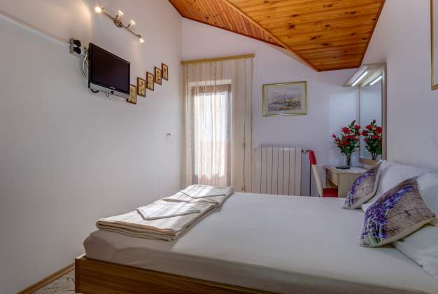  Apartman Erika 2 Beautiful Sea View, 2 Bedrooms, Private Parking, Mali Losinj