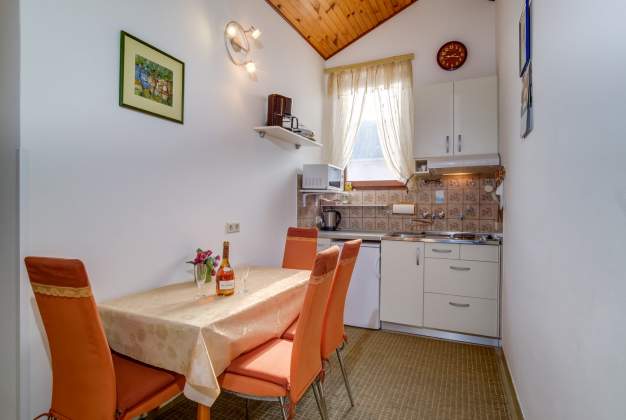  Apartman Erika 2 Beautiful Sea View, 2 Bedrooms, Private Parking, Mali Losinj