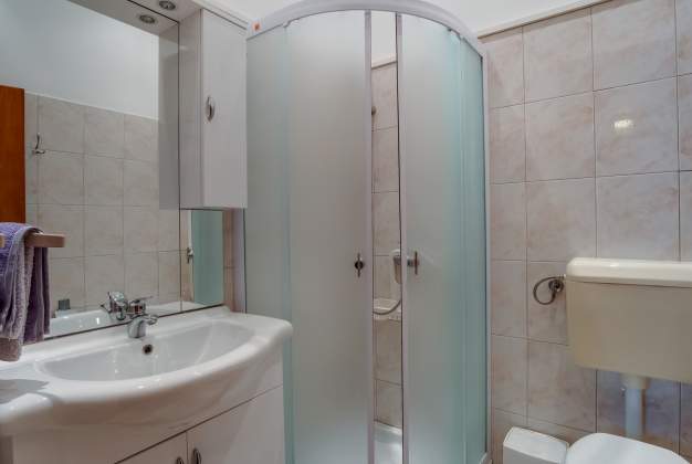  Apartman Erika 2 Beautiful Sea View, 2 Bedrooms, Private Parking, Mali Losinj
