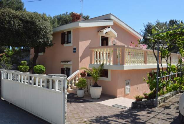 Apartment Franka 1, spacious accommodation in Artatore, Mali Losinj