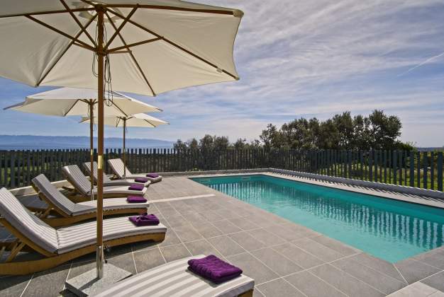Holiday Home with Pool Plat CX - Stunning Sea Views Plat CX, Cres