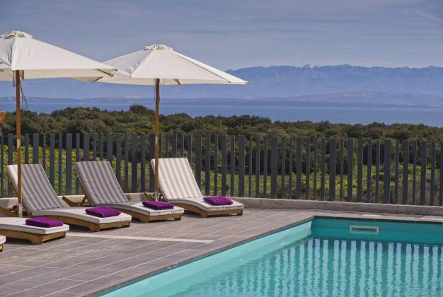 Holiday Home with Pool Plat CX - Stunning Sea Views Plat CX, Cres