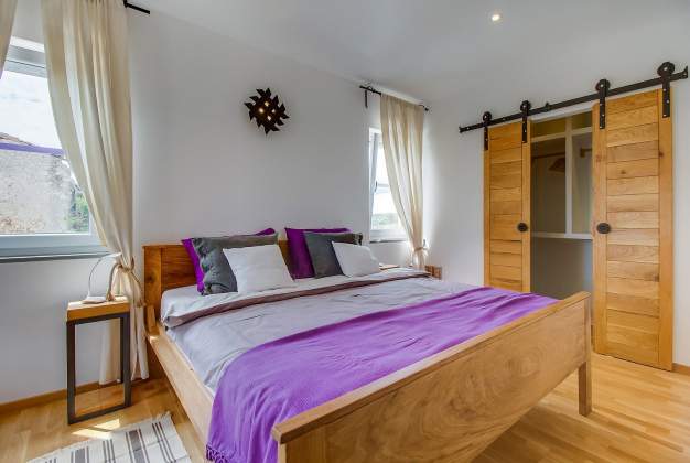 Holiday Home with Pool Plat CX - Stunning Sea Views Plat CX, Cres