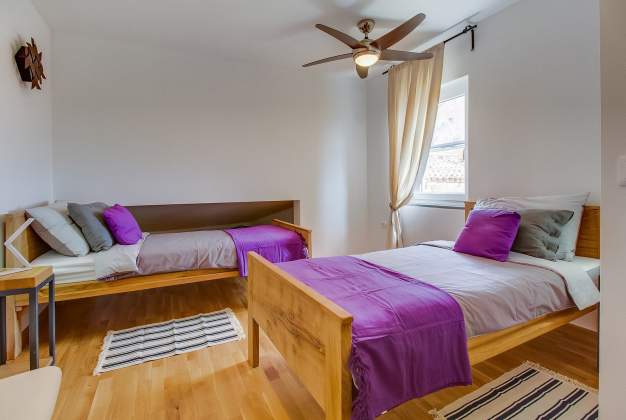 Holiday Home with Pool Plat CX - Stunning Sea Views Plat CX, Cres