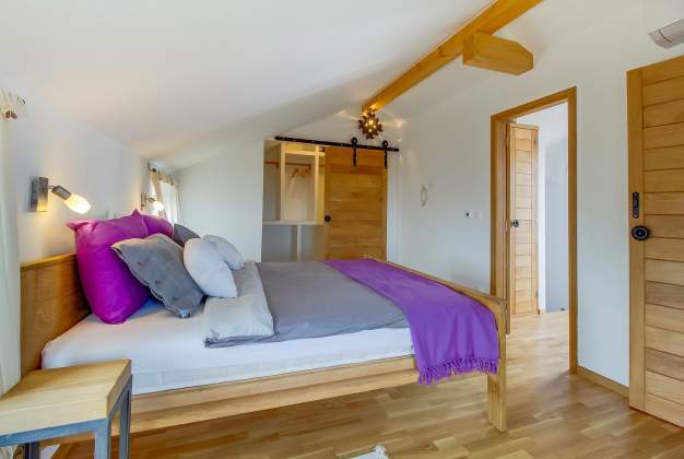Holiday Home with Pool Plat CX - Stunning Sea Views Plat CX, Cres