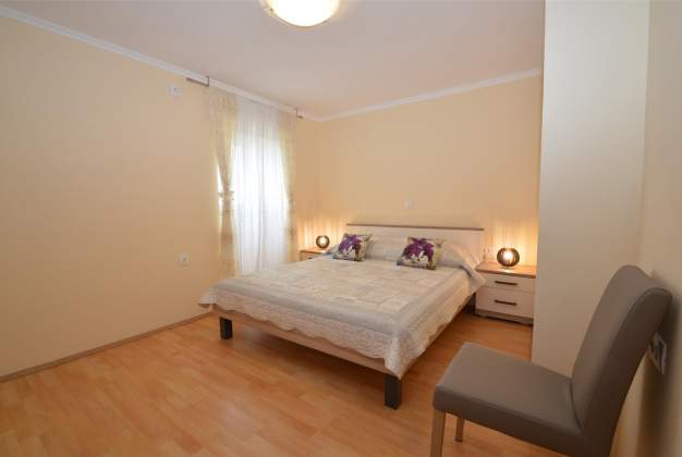 Apartment Hrasta 1, Modern Accommodation in Peaceful Hrasta Village, Cres