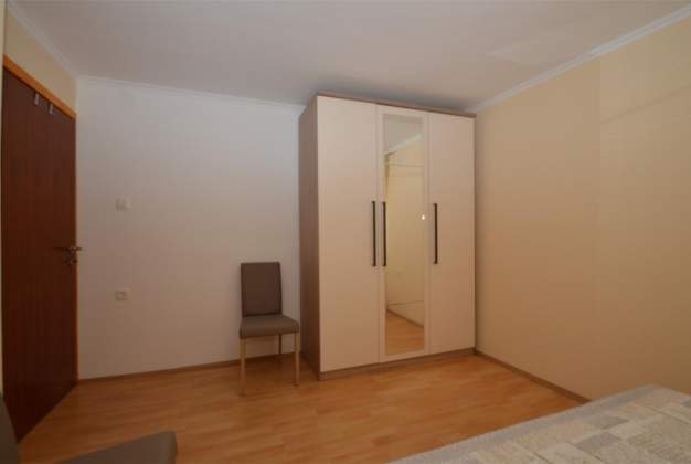 Apartment Hrasta 1, Modern Accommodation in Peaceful Hrasta Village, Cres