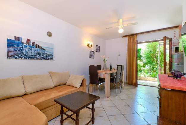 Apartmaji  Ines 1 - Artatore, Mali Lošinj,Hrvaška