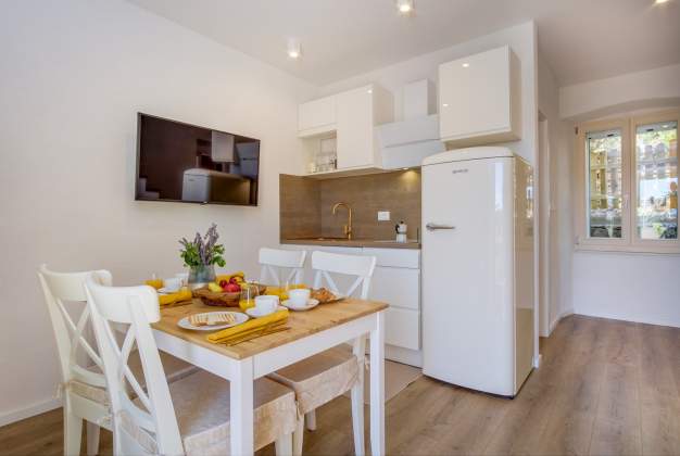 Apartma Gold rustikalni šarm s 4* v središču Malega Lošinja