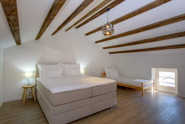 Apartment Silver Rustic Elegance 4* Near the Center, Mali Lošinj