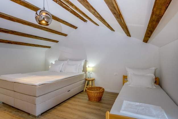 Apartment Silver Rustic Elegance 4* Near the Center, Mali Lošinj