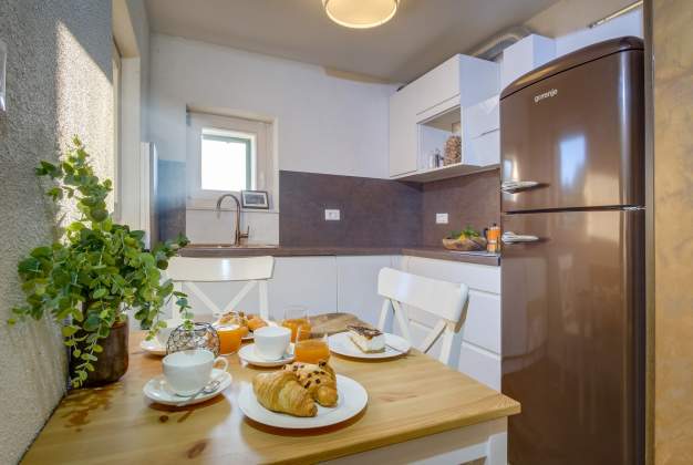 Casa Rustica - Apartma Bronze rustikalni apartma za 2-3 osebe v pritličju, Mali Lošinj