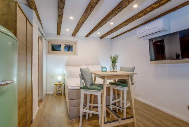 Apartman Mediterranean rustikalni biser za dvije osobe  u prizemlju, Mali Lošinj