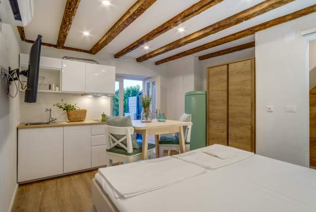 Apartman Mediterranean rustikalni biser za dvije osobe  u prizemlju, Mali Lošinj