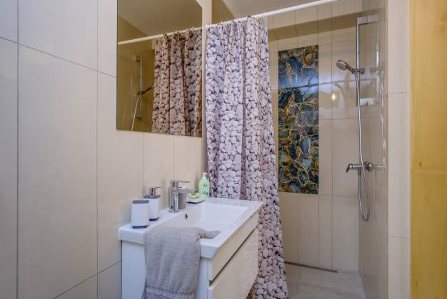 Apartment Iris 1, charming apartment near the center, Mali Lošinj