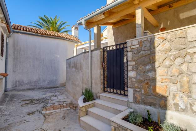 Apartment Iris 1, charming apartment near the center, Mali Lošinj