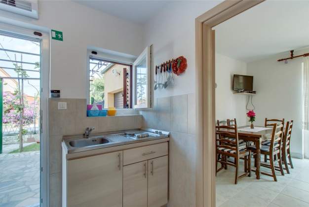 Apartment Ivanka 1 - Near Čikat beach, for 4 people, Mali Lošinj