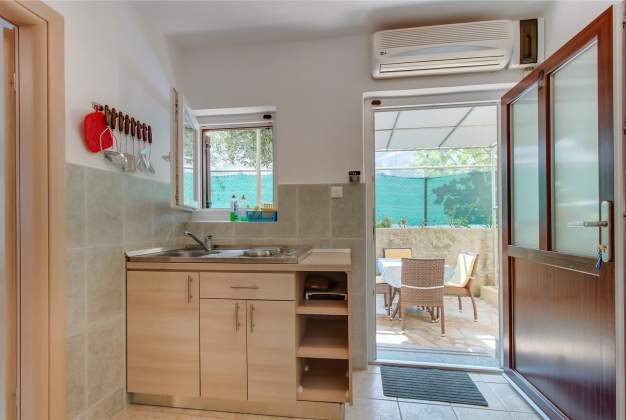 Apartment Ivanka 2 - Near Čikat beach, for 4 people, Mali Lošinj
