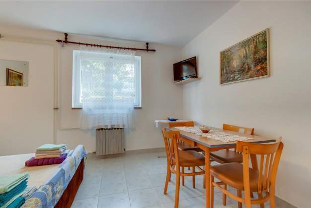 Apartment Ivanka 2 - Near Čikat beach, for 4 people, Mali Lošinj