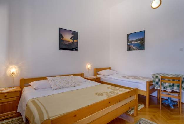 Apartment Abba 1 comfortable vacation near the beach for 2-3 people, Mali Lošinj