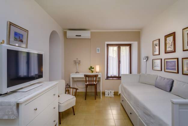 Apartment Jelena 1 modern accommodation for 4 people, Veli Lošinj