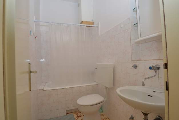Apartment Kadin, near the center and the sea for 2 people, Mali Lošinj