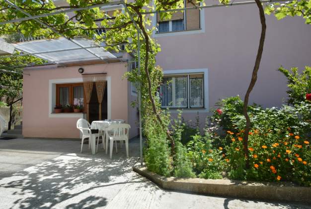 Apartment Kadin, near the center and the sea for 2 people, Mali Lošinj