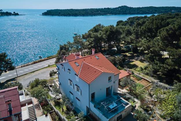 Apartment Katarina 1 for two people, near the sea in Poljana, Mali Lošinj