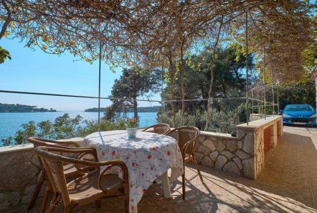 Apartment Katarina 1 for two people, near the sea in Poljana, Mali Lošinj