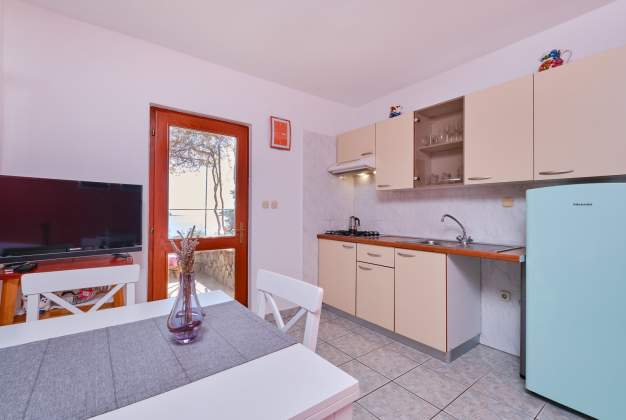 Apartment Katarina 1 for two people, near the sea in Poljana, Mali Lošinj