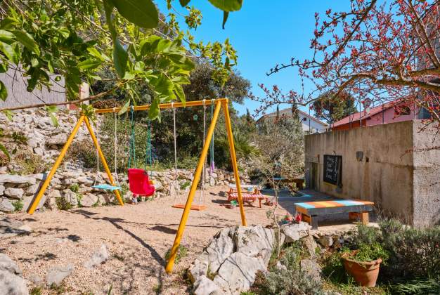 Apartment Katarina 2, for 6 people near the sea in Poljana, Mali Lošinj