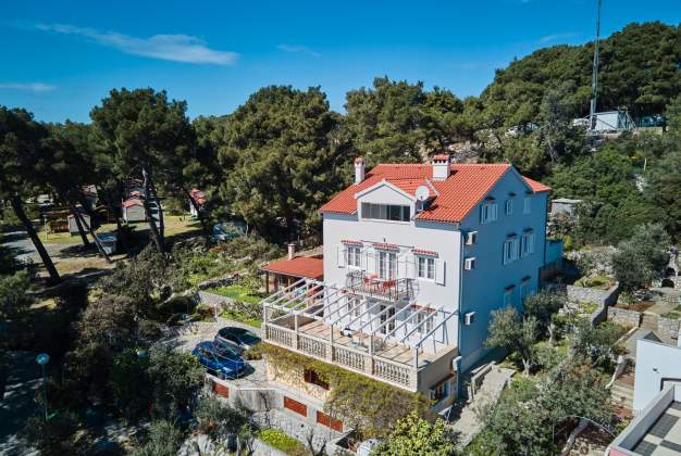 Apartment Katarina 2, for 6 people near the sea in Poljana, Mali Lošinj