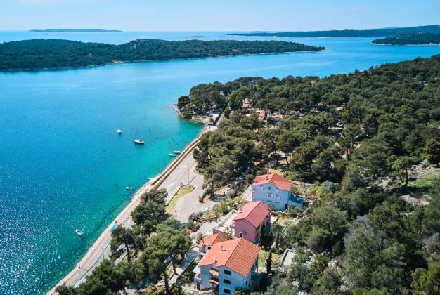 Apartment Katarina 2, for 6 people near the sea in Poljana, Mali Lošinj