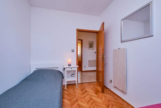 Apartment Katarina 2, for 6 people near the sea in Poljana, Mali Lošinj