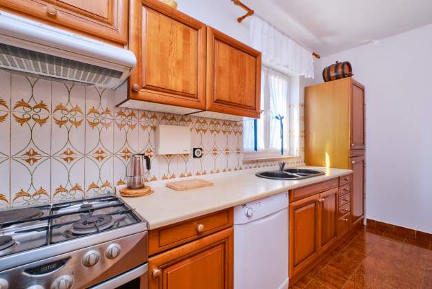 Apartment Katarina 2, for 6 people near the sea in Poljana, Mali Lošinj