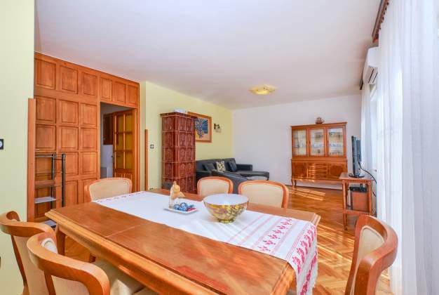 Apartment Katarina 2, for 6 people near the sea in Poljana, Mali Lošinj