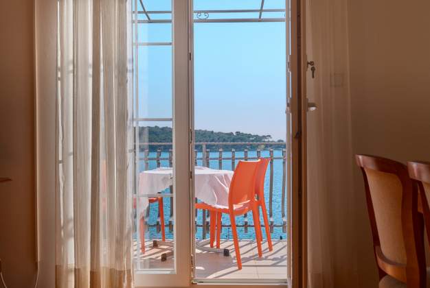 Apartment Katarina 2, for 6 people near the sea in Poljana, Mali Lošinj