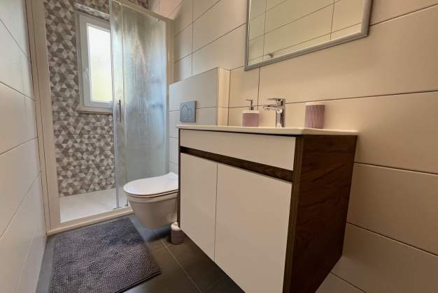 Apartment Katarina 2, for 6 people near the sea in Poljana, Mali Lošinj